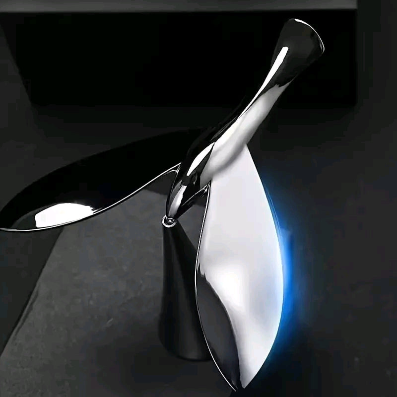 Premium Silver Balancing Bird – Anti-Gravity Science Decor & Stress Reliever