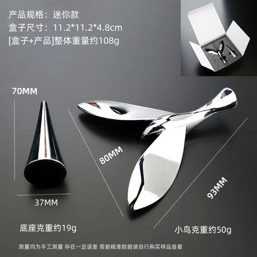 Premium Silver Balancing Bird – Anti-Gravity Science Decor & Stress Reliever
